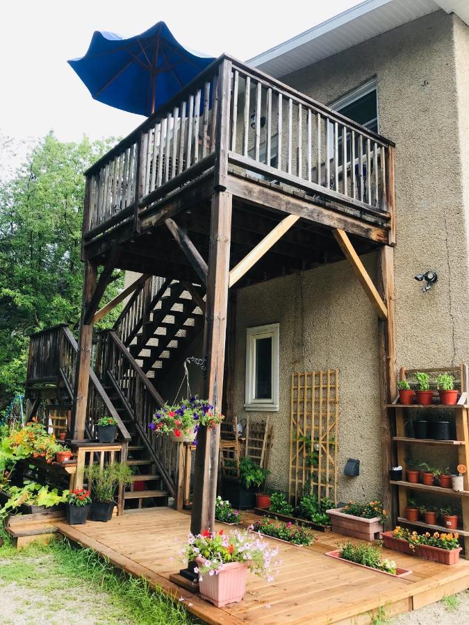Auberge De Mon Petit Chum B&B Wakefield Buitenkant foto