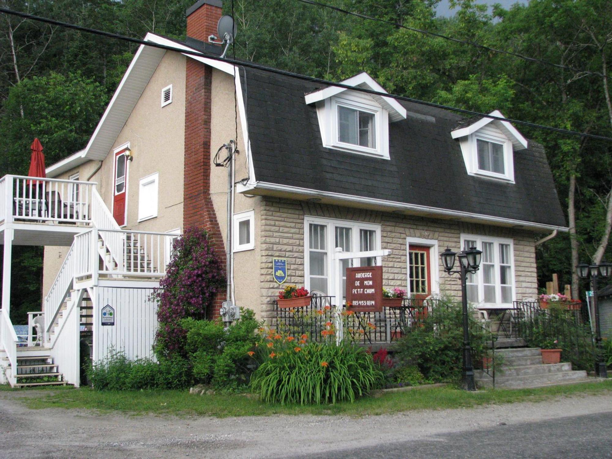 Auberge De Mon Petit Chum B&B Wakefield Buitenkant foto
